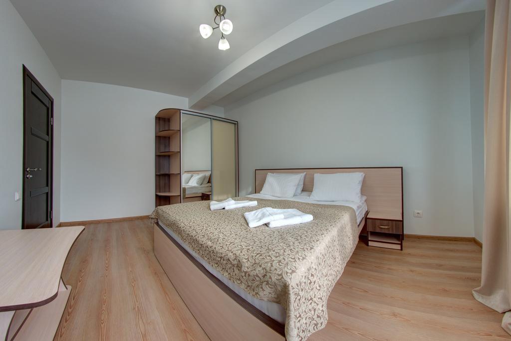 Dolyna Gir Hotel Bukovel Room photo