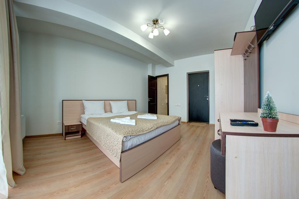 Dolyna Gir Hotel Bukovel Room photo