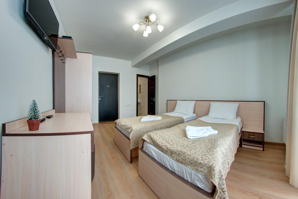 Dolyna Gir Hotel Bukovel Room photo